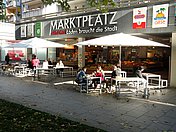 Bistros, Bäcker, Imbiss auf der Hauptstrasse im Dresdner Barockviertel